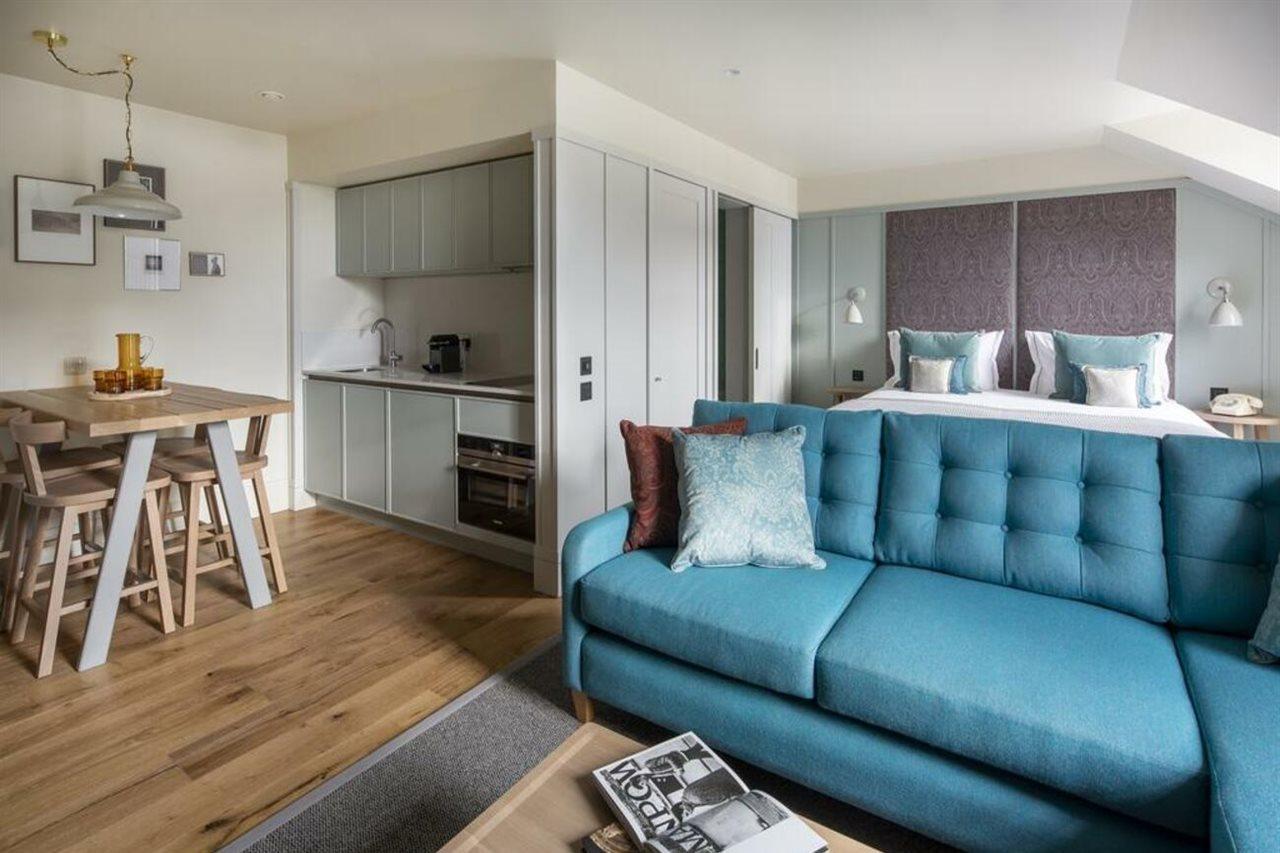 Cheval Abbey Strand Apartments, At Holyrood エディンバラ エクステリア 写真