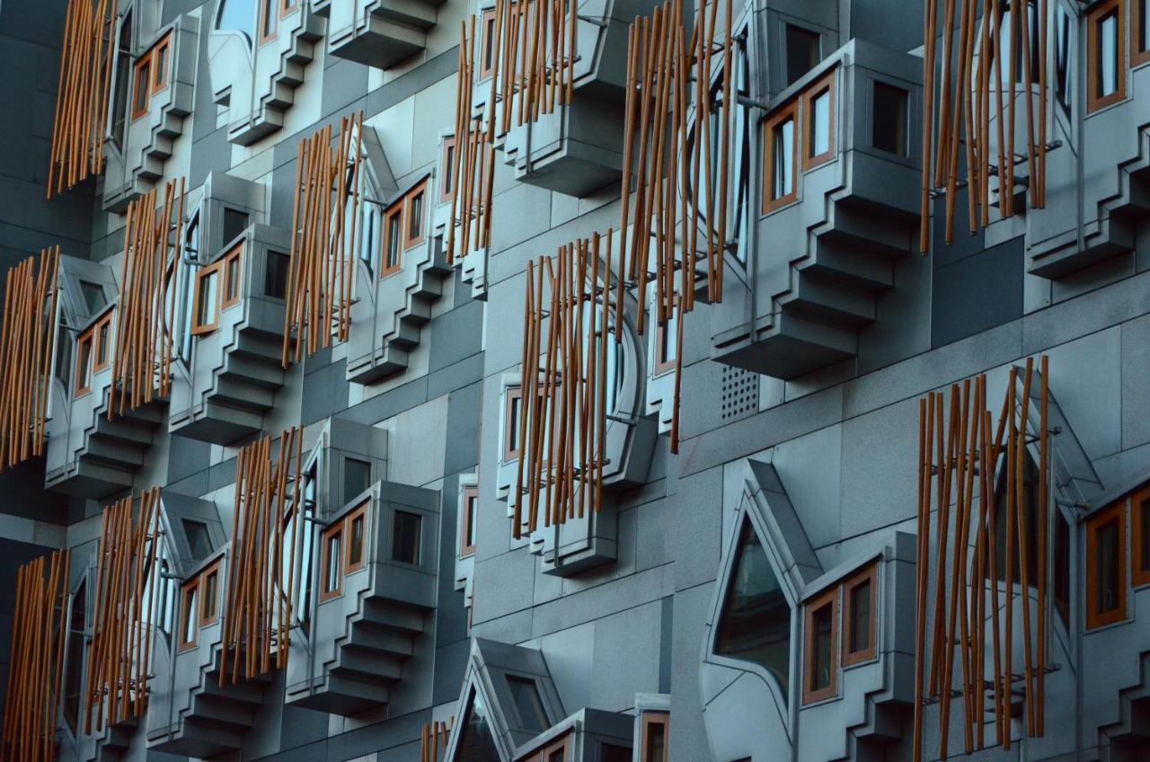 Cheval Abbey Strand Apartments, At Holyrood エディンバラ エクステリア 写真